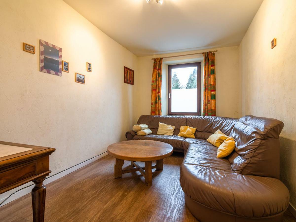 Modern Holiday Home In Sourbrodt With Private Pool Вем Екстериор снимка